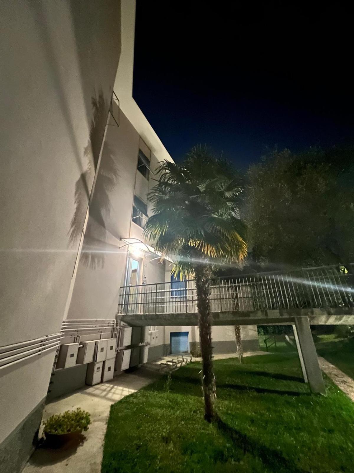 La Casa Di Lazise Apartment Bagian luar foto