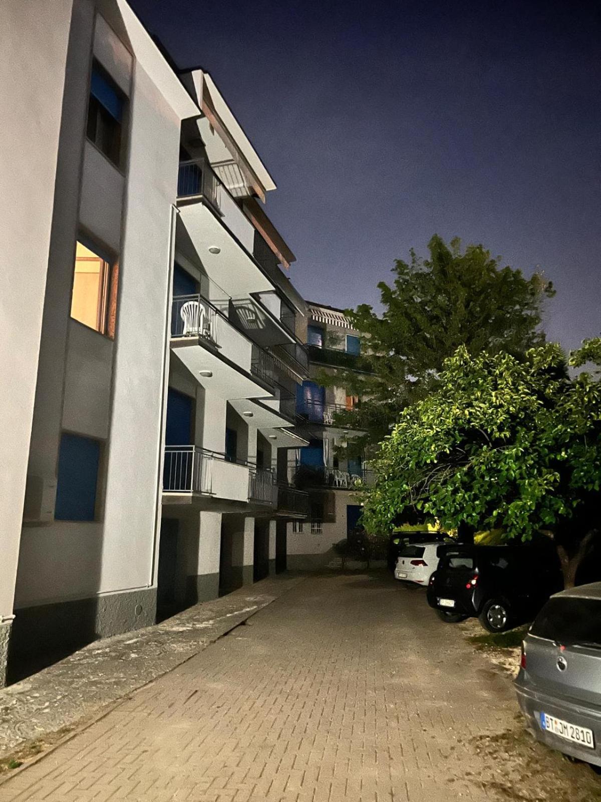 La Casa Di Lazise Apartment Bagian luar foto